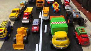  Oyuncak Arabalar Yarışı Kamyon Kepçe Traktör Ambulans Polis Itfaiye Vinç Oyun Yolu