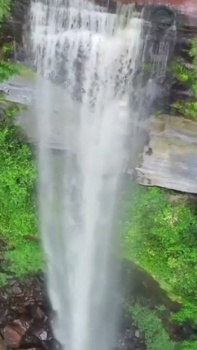 air terjun indah banget