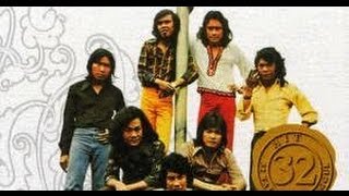 BERDENDANG RIA - D LLOYD karaoke download ( tanpa vokal ) lirik instrumental