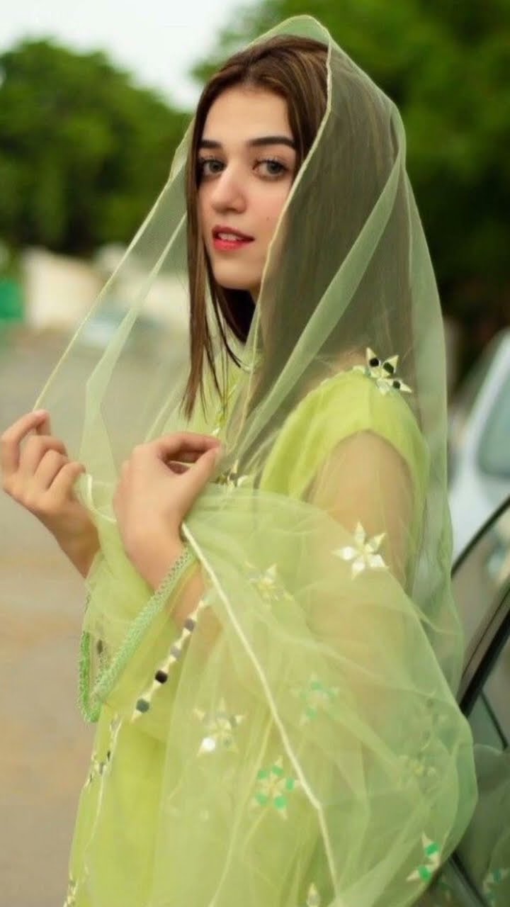 Pose with dupatta | Portrait, Self portrait, Poses