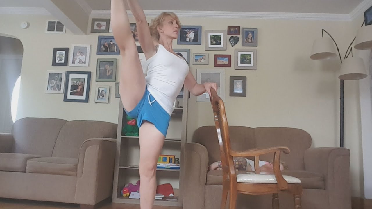 Splits Naked
