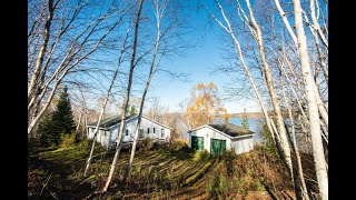 Fully furnished cottage overlooking the spectacular Lake Ainslie, Cape Breton!