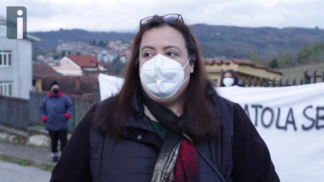 Scuole aperte a Pratola Serra, i genitori dicono no