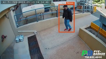 Alarm.com Ai Deterrence Camera