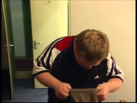 Morten kan ikke finde fjernbetjening Morten kan ikke finde fjernbetjening