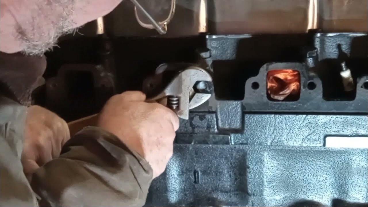 Rusted exhaust bolt removal from cast iron cylinder head YouTube
