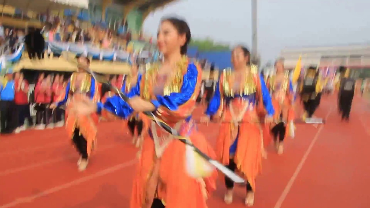 พาเหรดอัมพวันวิทยาลัย 2561 Panama