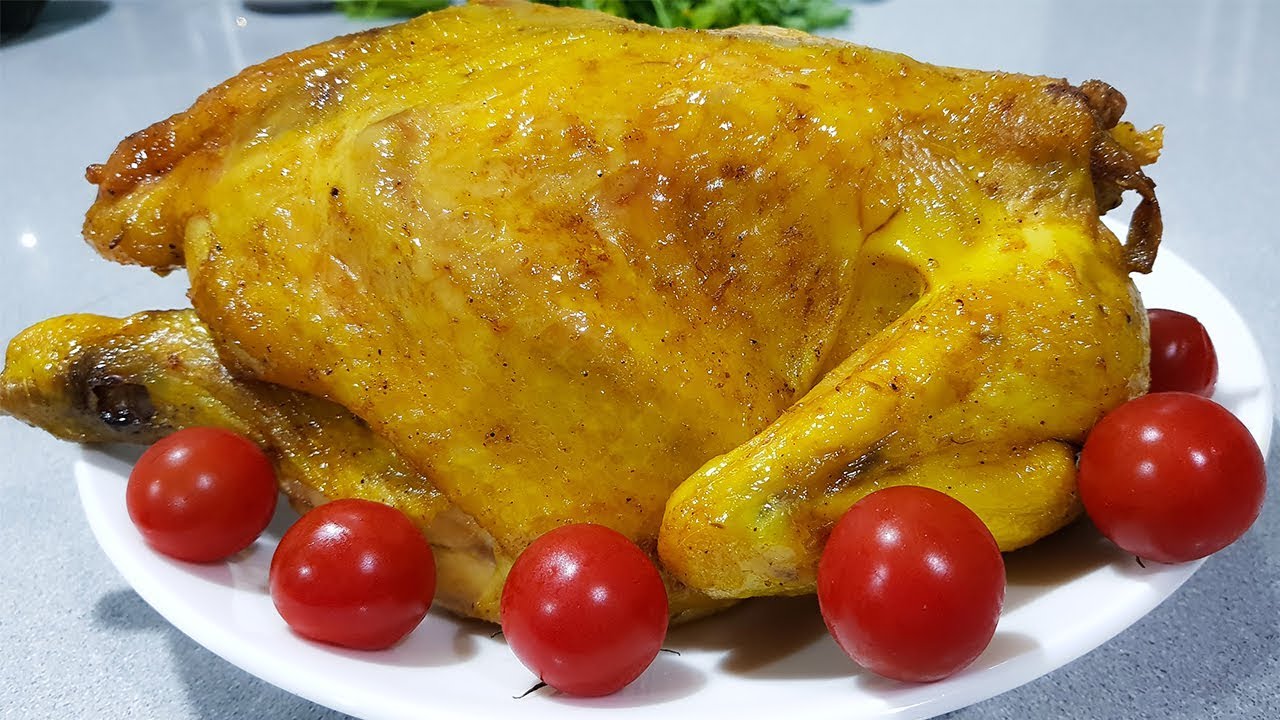 Домашняя курица мягкой и сочной. Сочная курица. Курица запеченная в маринаде. Запеченная курица с лимоном. Самая сочная курица.