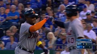DET@KC: Upton slugs a solo homer to center in the 2nd