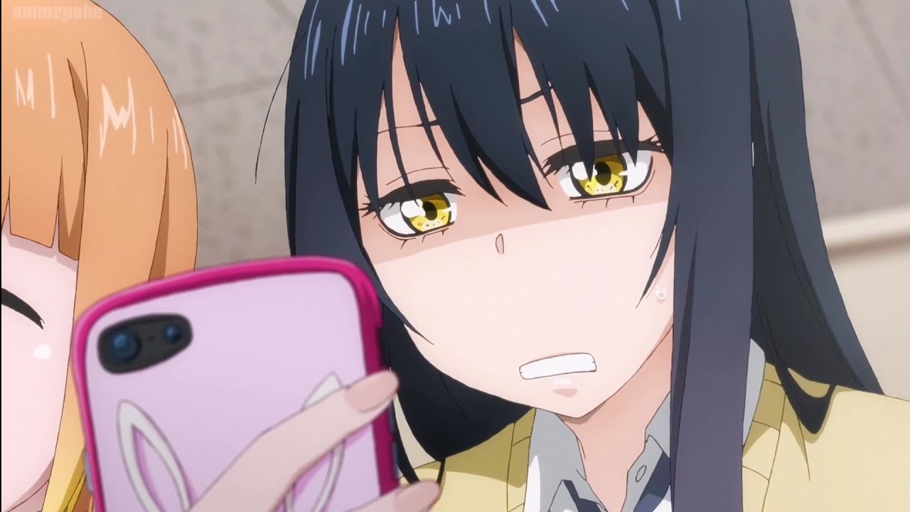 Miko's reaction to her picture with Hana at the shrine | Mieruko Chan