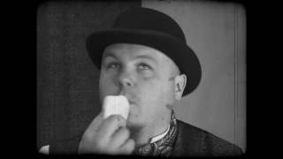 Gaming Etiquette PSA – The Slobby Snacker