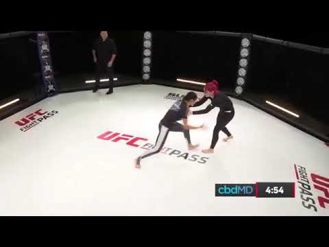 PEARL GONZALEZ VS GILLIAN ROBERTSON. 🤔😂 - YouTube