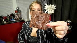 Brownie brittle (chocolate chip) | mukbang