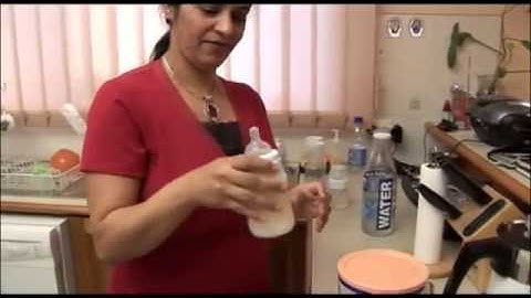 Cách pha sữa công thức cho trẻ