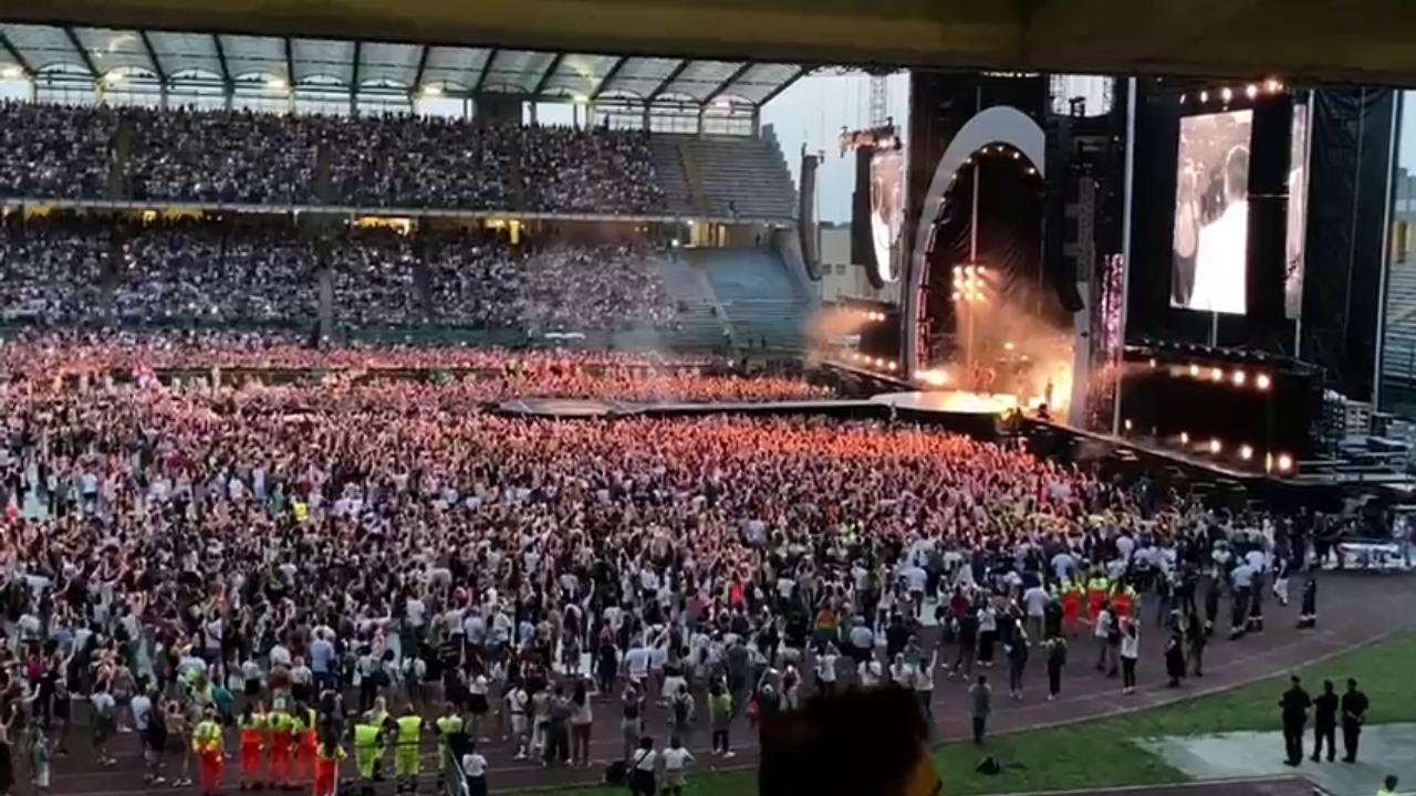 Mengoni in concerto all'Euganeo di Padova: in tripudio la folla dei 40