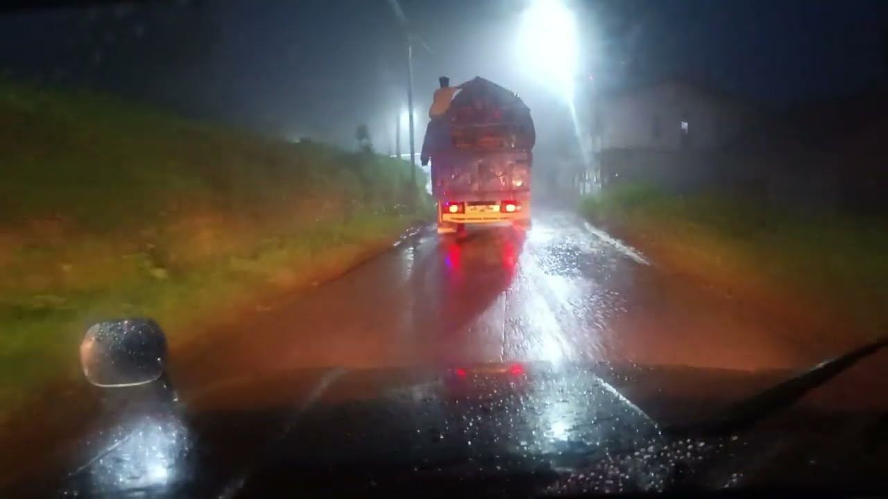 Strolling Around | Kertasari Foggy Rain Afternoon Jan 3 2026