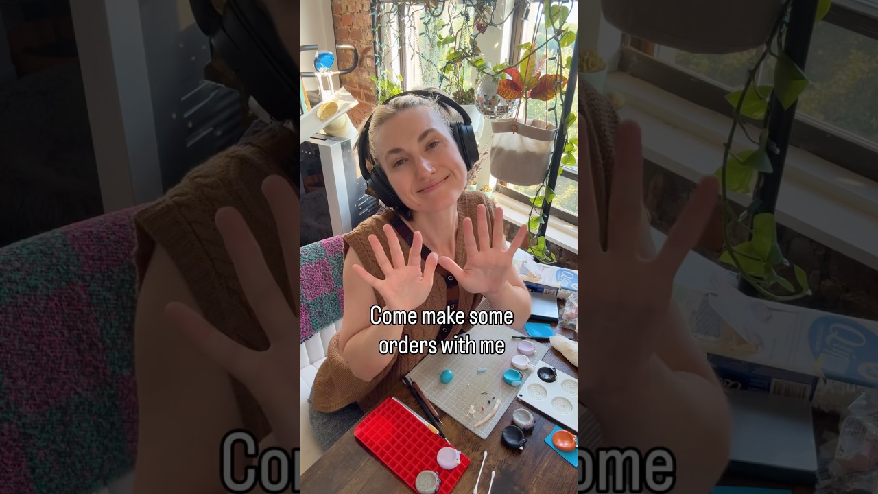 Make orders with me (& come back tomorrow for two new worry stones designs! Hints: 🫐🐮🦦) 