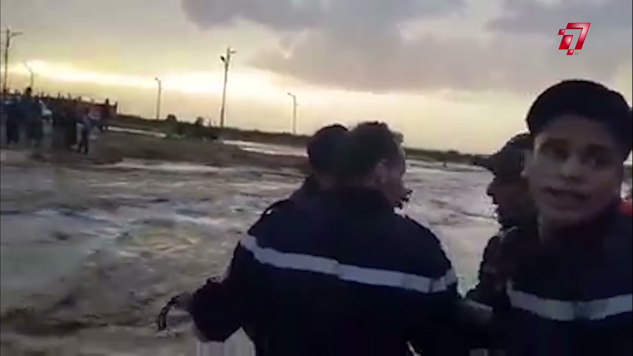 الجلفة  عملية إنقاذ الطفل العالق بوسط وادي مزريعة حد الصحاري