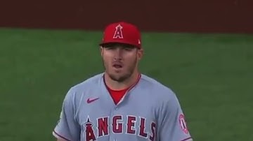 Mike Trouts reaction to Corey Seagers bases loaded walk