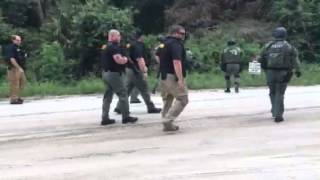 SWAT team searches for suspect in Pasco
