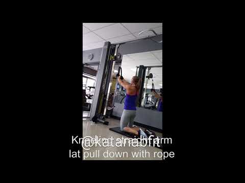 Kneeling straight arm lat pull down with rope