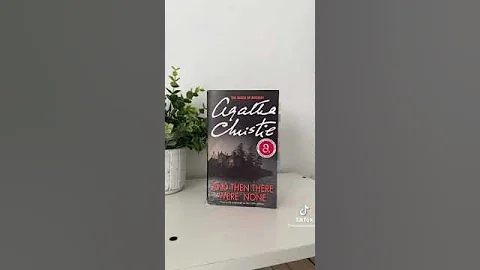 Books with unpredictable plot twists 📕📖 #shorts #books