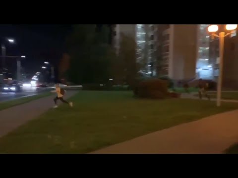 Solidarity in action! Taxi saves protester chased by riot cops (Minsk, Belarus)