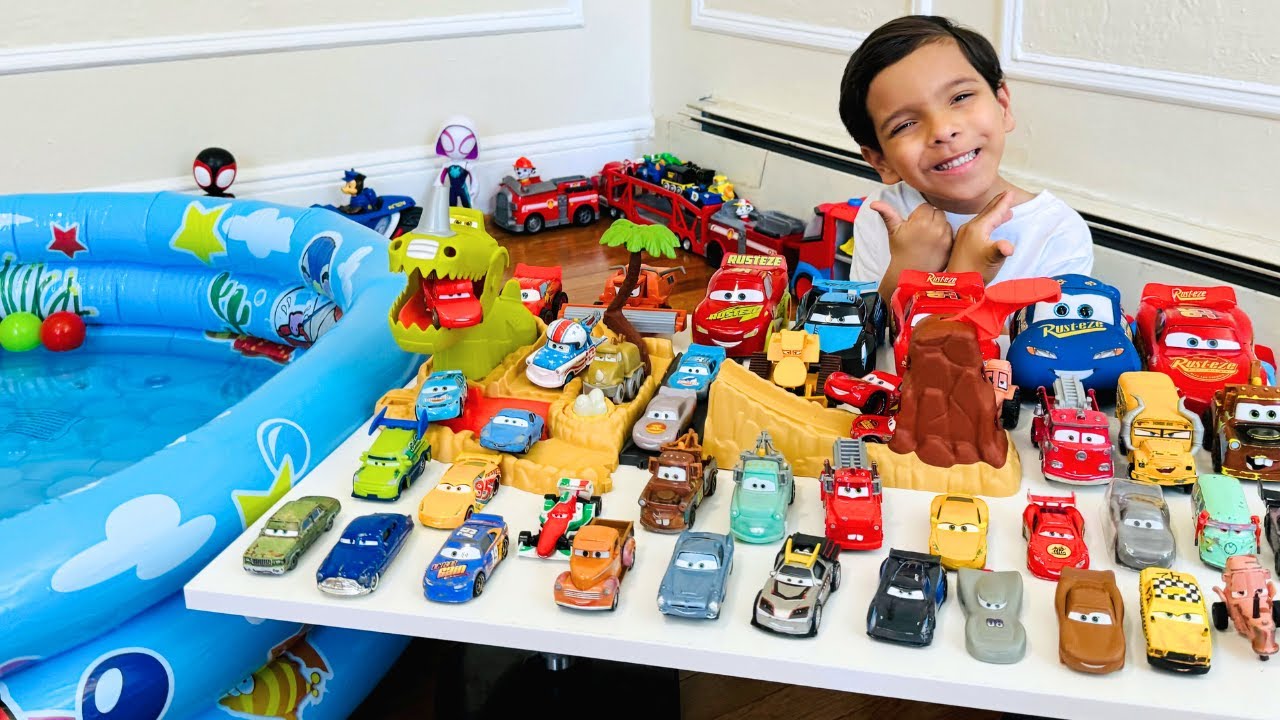 Looking for Disney Pixar Cars, Lightning McQueen