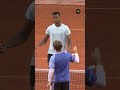 David goffin rpond au public franais aprs sa victoire contre mpetshi perricard  rolandgarros