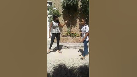 minha amiga brigando por causa de macho