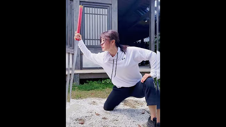 Kungfu Girl 2021| 功夫女孩练超酷飒双手刀，附换手刀花教程