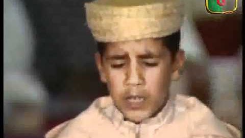 ‫تلاوة مؤثرة لحافظ صغير تحرك مشاعر الآلاف في يوتيوب‬‎   YouTube