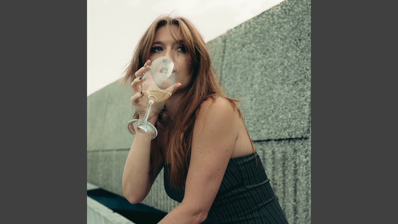 Streaming: MacKenzie – “9-5”: A Bold Debut from Alt-Pop’s Rising Star