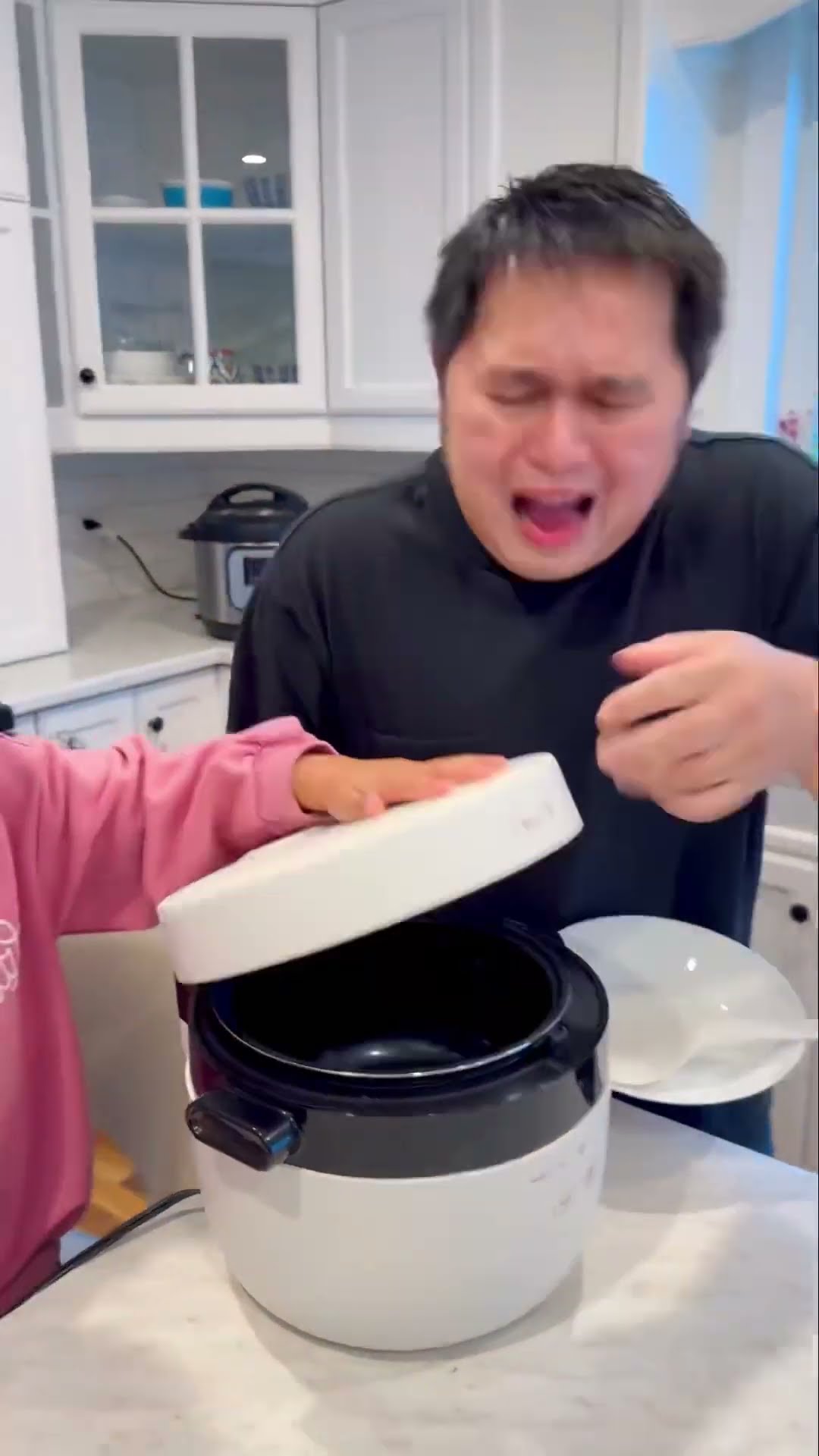 Kid pranks dad ??❤️??✅?