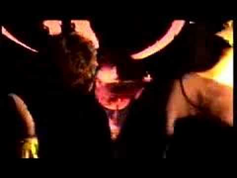 在 YouTube 上观看 Three Miles Out-That's Life