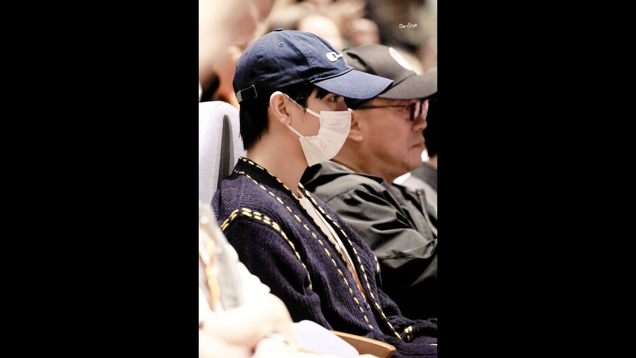 【TFBOYS 王俊凱】王俊凱參加烏鎮戲劇節引發轟動 視頻合集【Karry Wang Junkai】 - YouTube