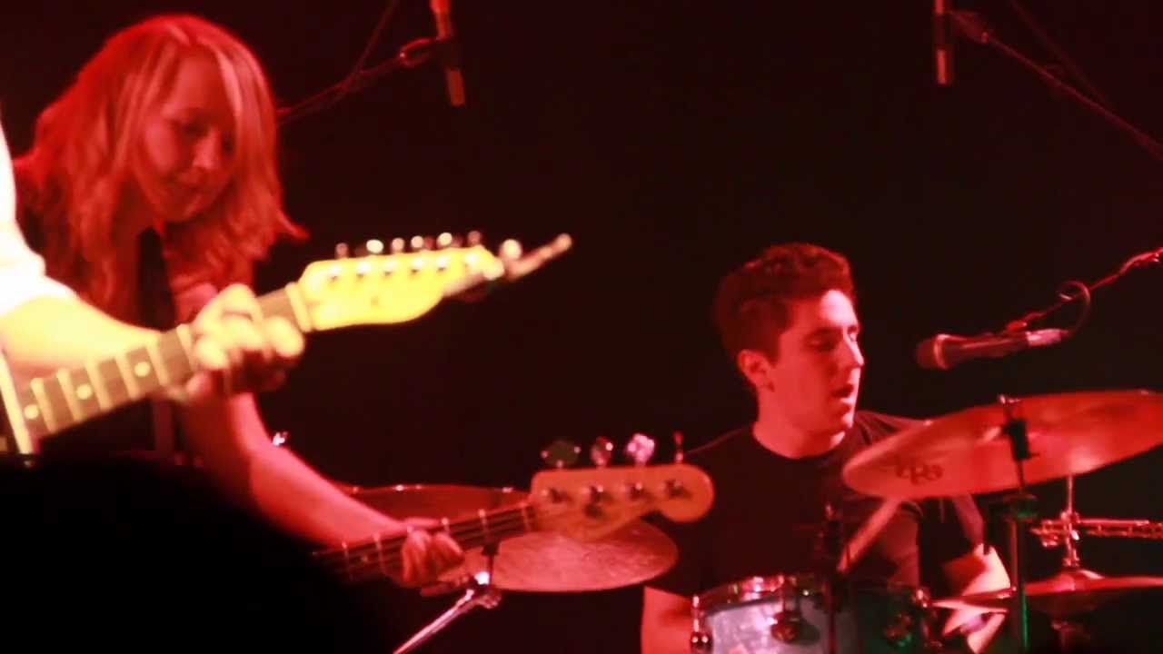 Assista a The Details - Weightless in the Dark - Winnipeg, MB - 06/11/11 no YouTube Assista a The Details - Weightless in the Dark - Winnipeg, MB - 06/11/11 no YouTube