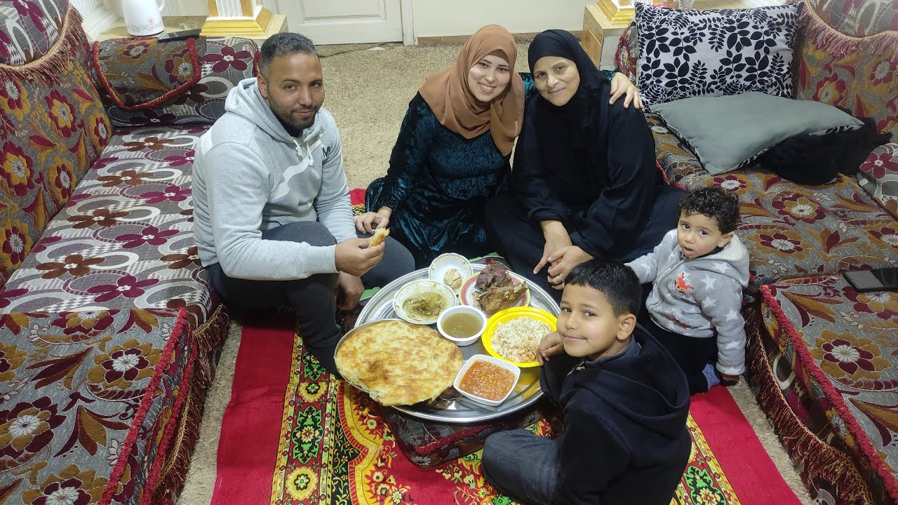 دخلت🧕امى عليه أنا واولادى بالدنيا🥰كلها جت شيله ومحمله الموسم🌙كل سنه وانتم طيبين😘شرفتنى قدام زوجى🧔#