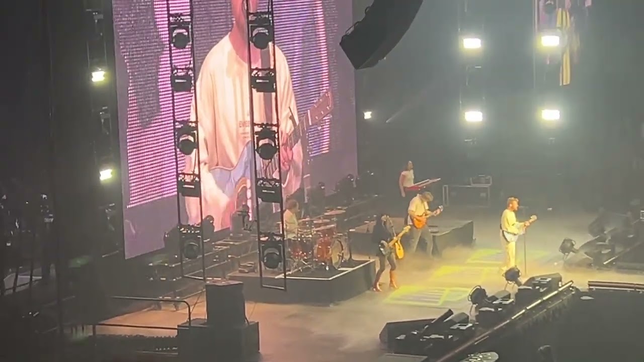 Alex Warren - Carry You Home (FREE RADIO 25) 