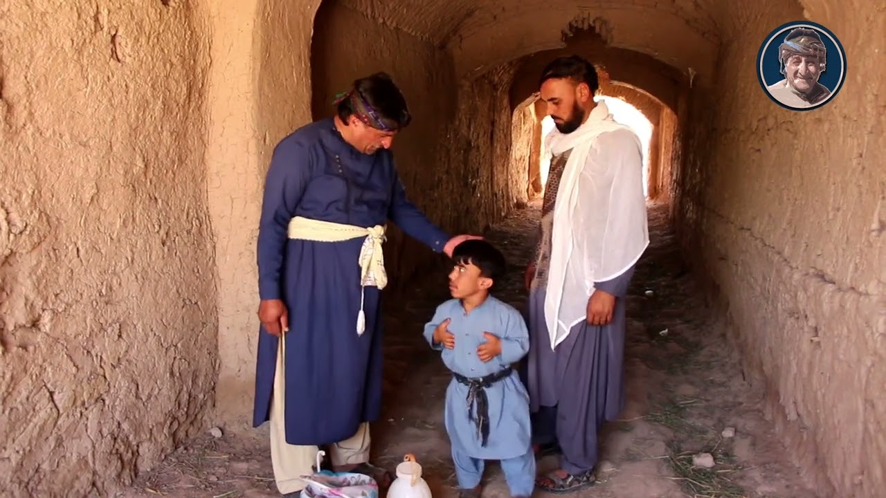 نمایش گیلک سر شیر میفروشه