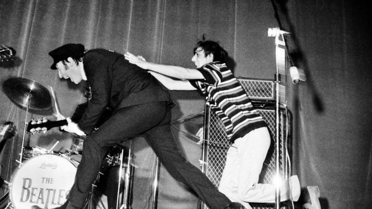 The Beatles July 1963: When Hundreds of Fans Broke Into EMI Studios