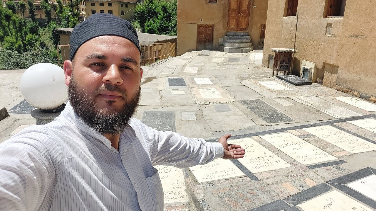 ÖLÜLERİNİ SOKAKLARA GÖMEN İLGİNÇ KÖY İRAN MASULEH KÖYÜ 102.V