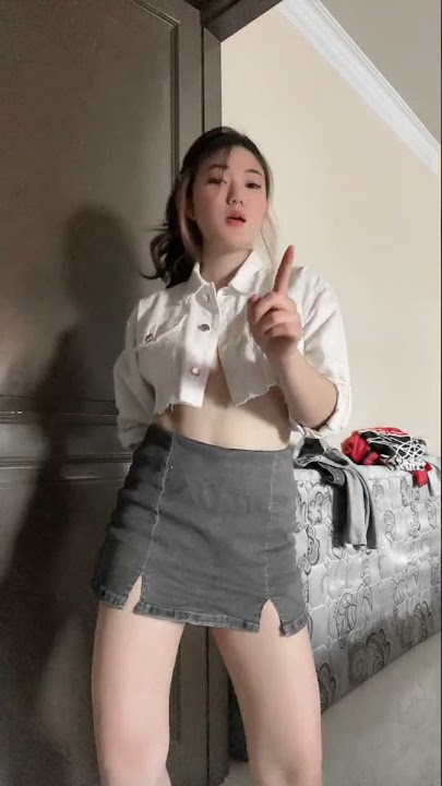 tiktok Seksi Rok Mini !!!