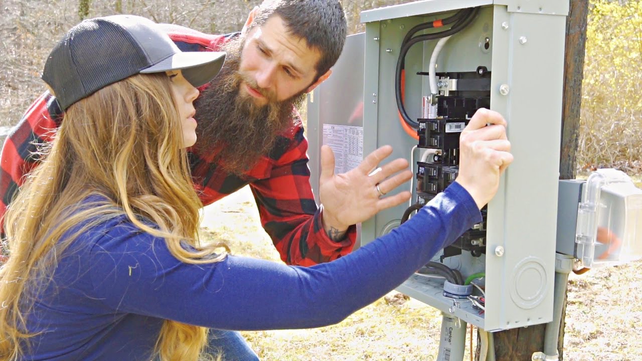 Erin and josh off grid last name