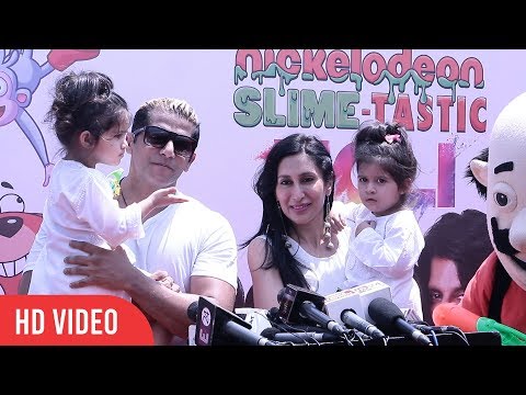 Karanvir Bohra with wife Teejay Sidhu and Daughter Bella & Vienna at Nickelodeon Holi Party