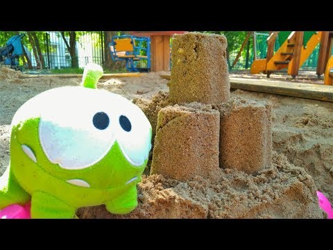 Om Nom toy's adventures - Kids' games at the Sandbox with toys.
