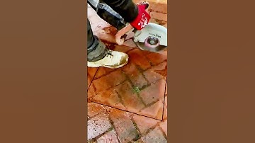The process of cutting floor tiles = good tools can increase efficiency
