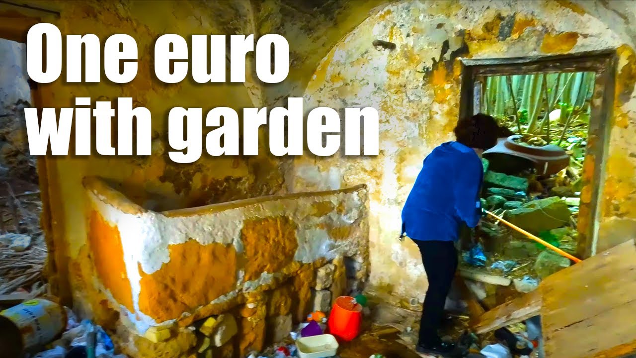 Этот старинный дом в Самбуке, стоимостью 1 евро, имеет сад.