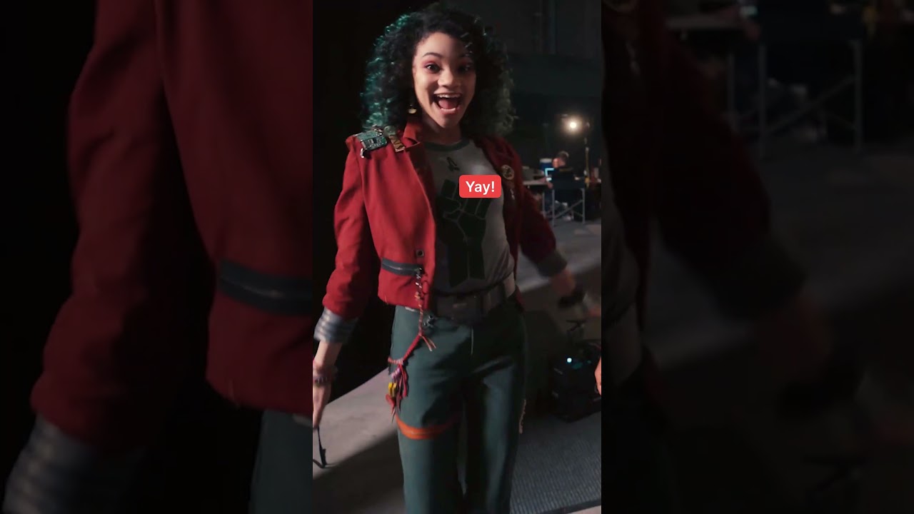 Willa and Eliza's First look for ZOMBIES4  💚 Dawn Of The Vampires | 