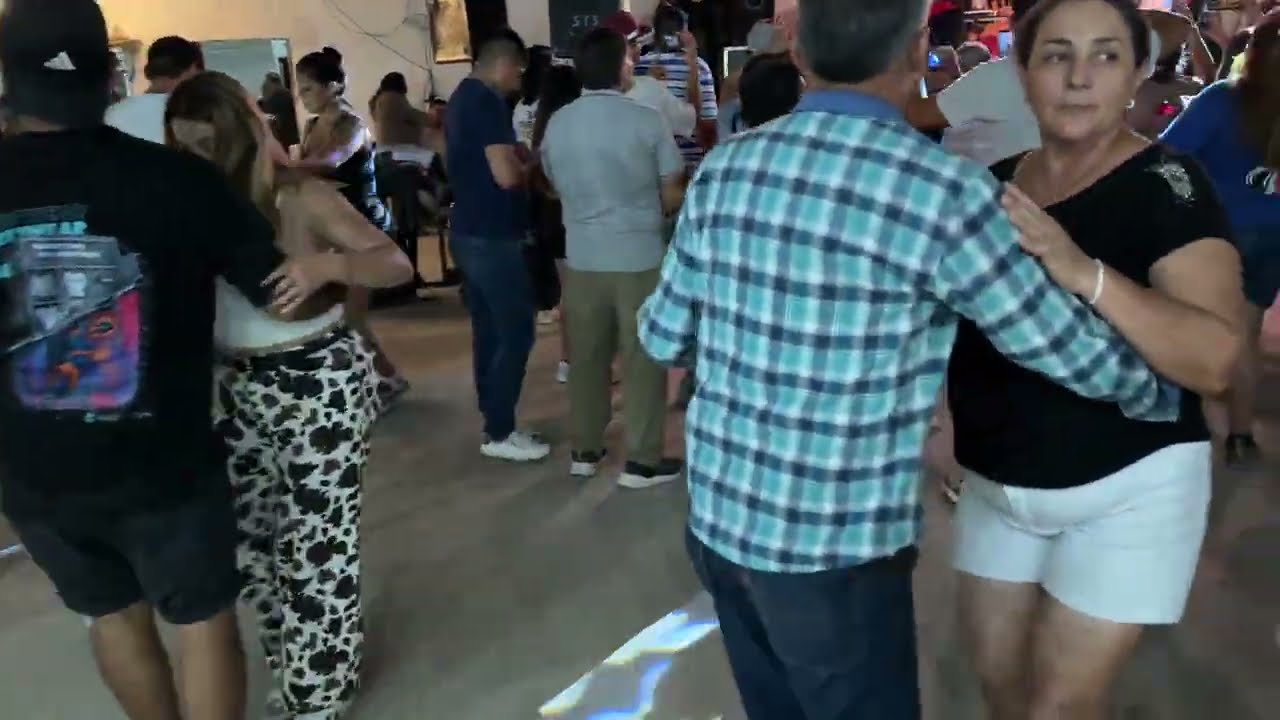 Los Apasionados en complejo Dina Antapoca. Festival de la charata 2026